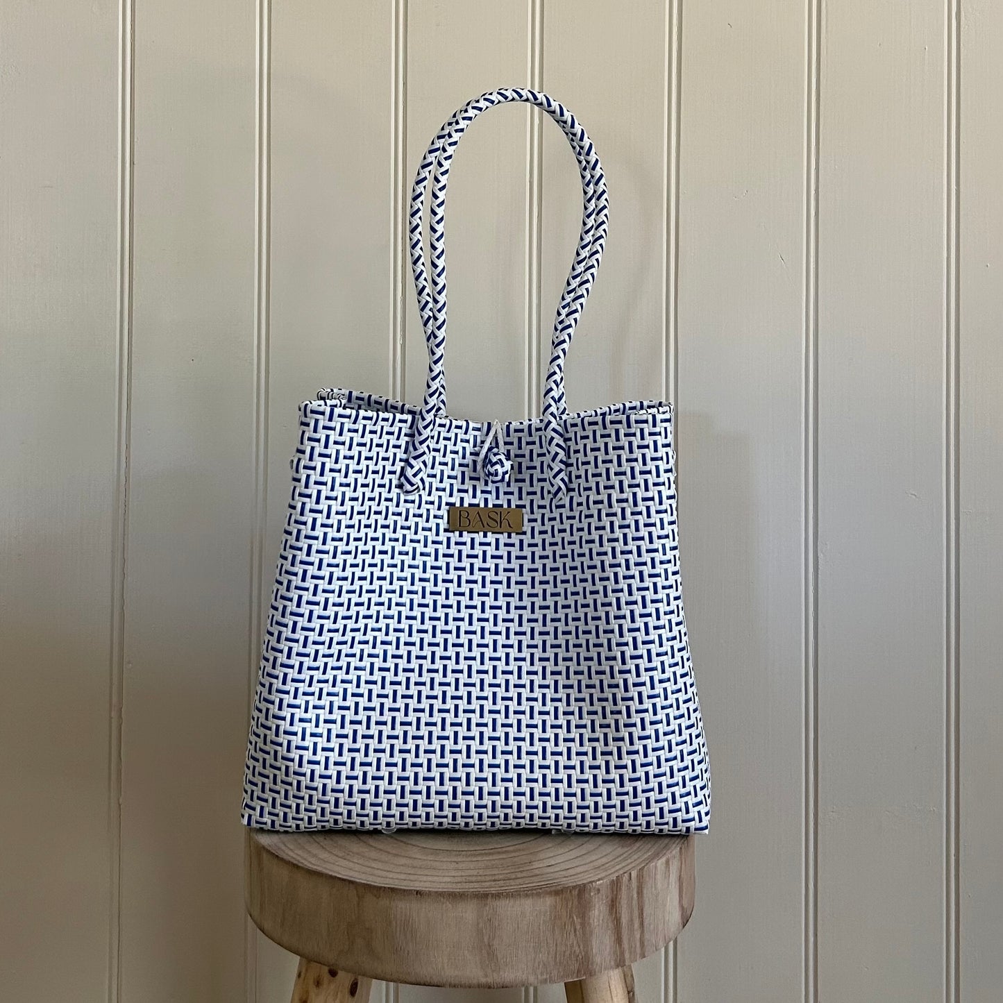 Hybrid Bask - Santorini